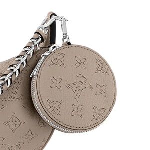 NEW Louis Vuitton Mahina Round coin purse Galet Gray